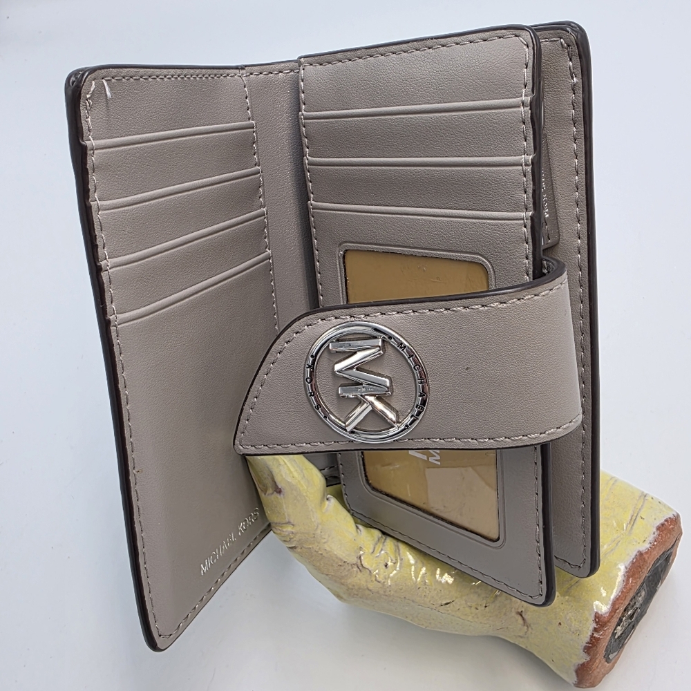 Michael Kors Gray Saffiano Leather Bifold Wallet Snap MK Logo Zip Coin NWOT - Picture 7 of 11